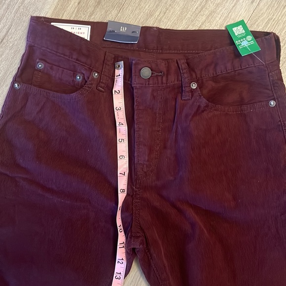 GAP Straight leg Burgundy/Merlot cords - Picture 7 of 7